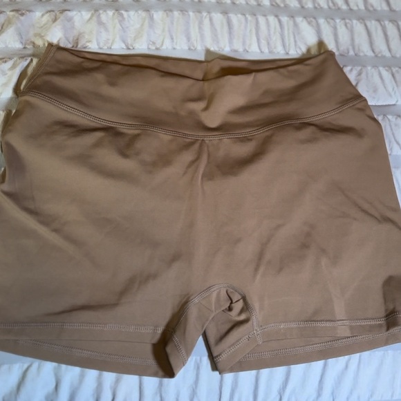 Shorts - Picture 2 of 3